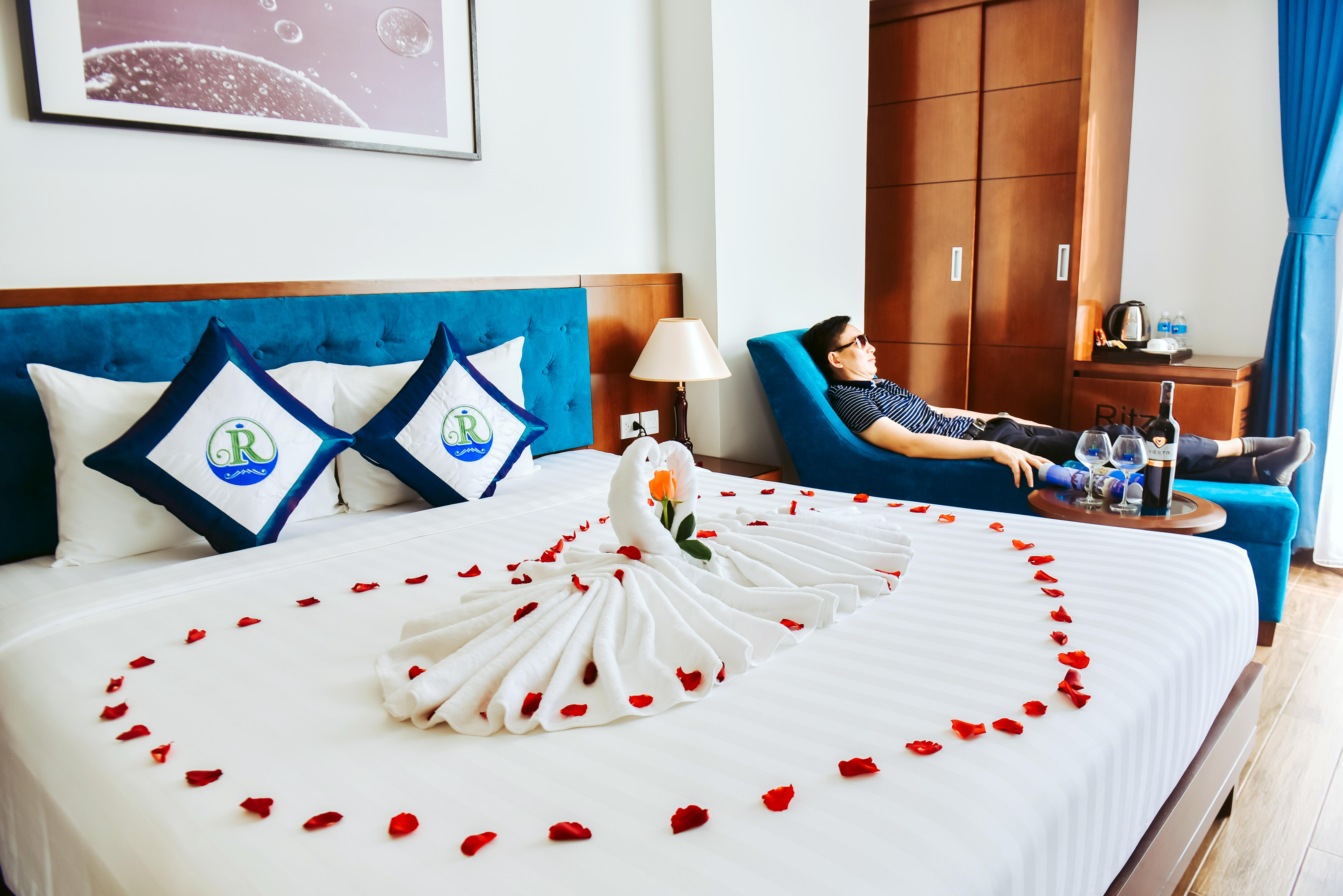 Ritzy Boutique Hotel Da Nang Beach Buitenkant foto