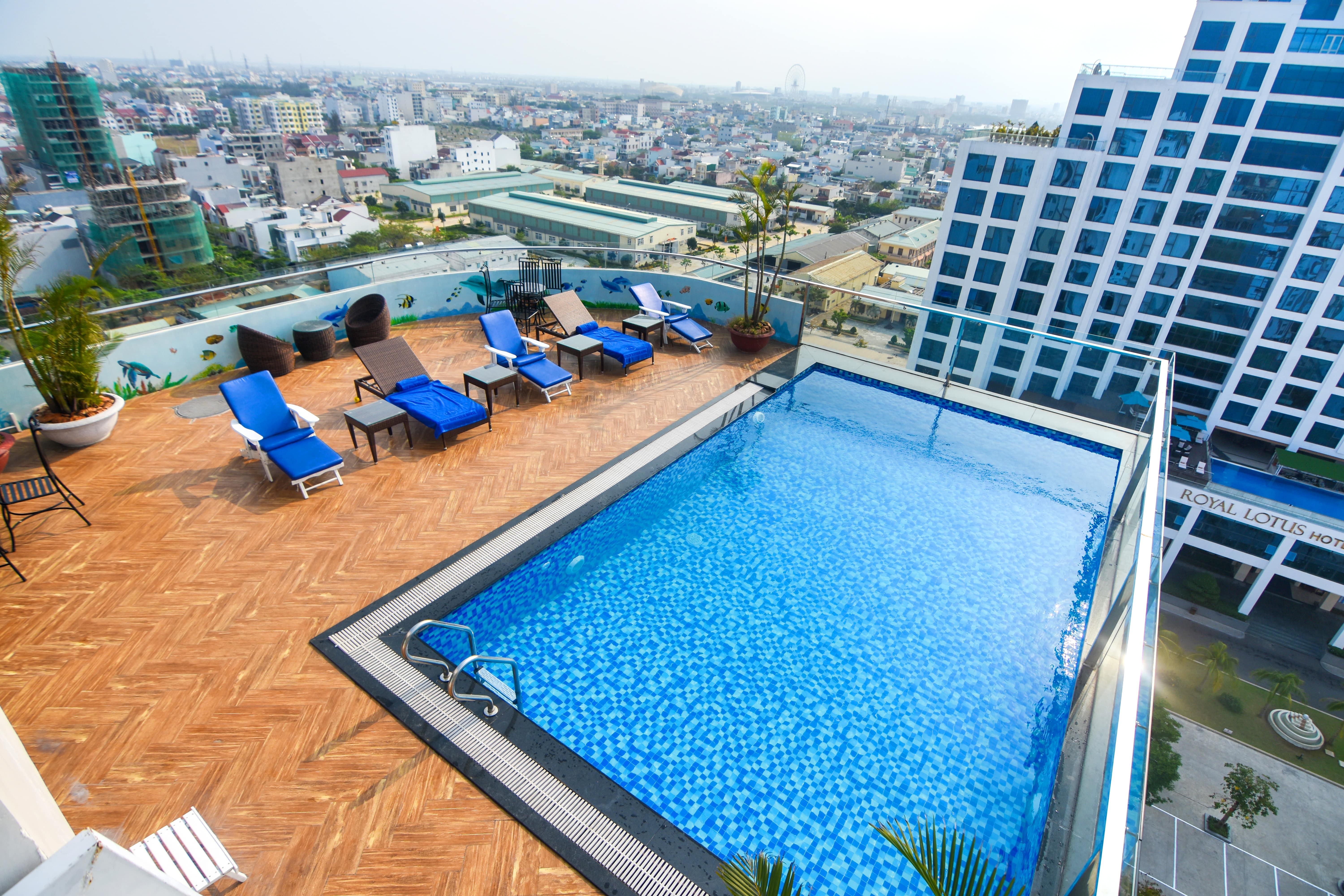 Ritzy Boutique Hotel Da Nang Beach Buitenkant foto
