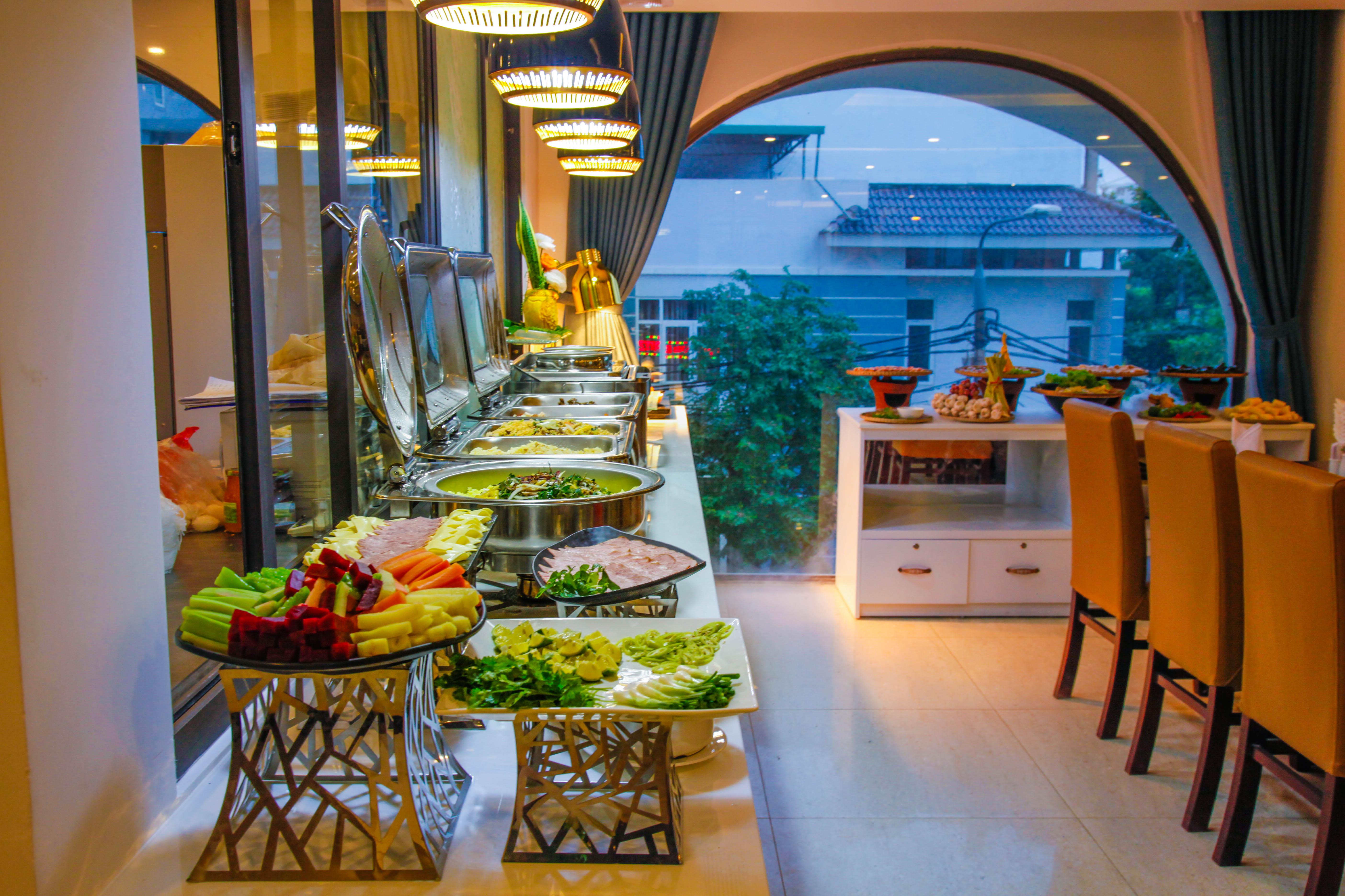 Ritzy Boutique Hotel Da Nang Beach Buitenkant foto