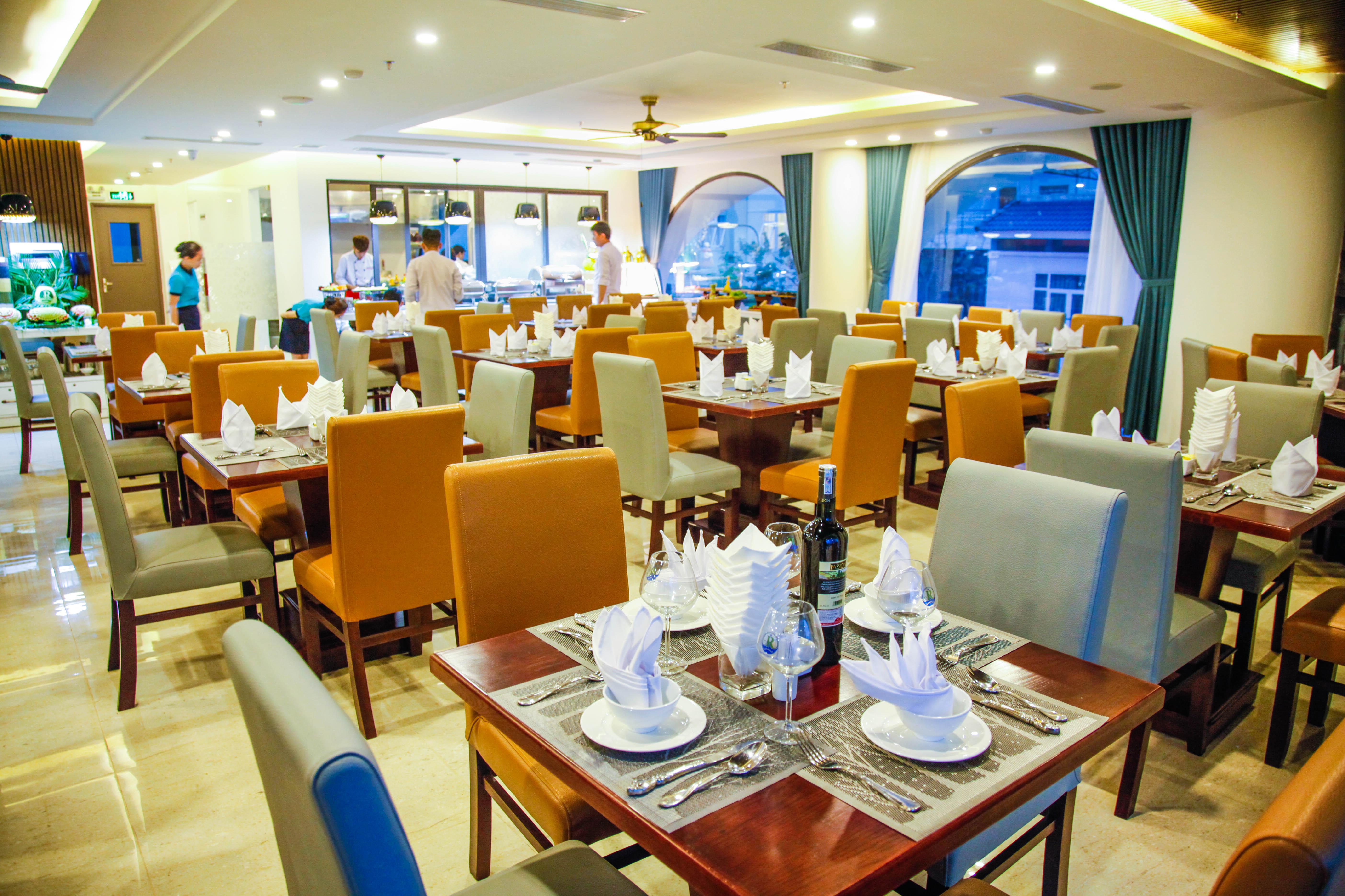 Ritzy Boutique Hotel Da Nang Beach Buitenkant foto