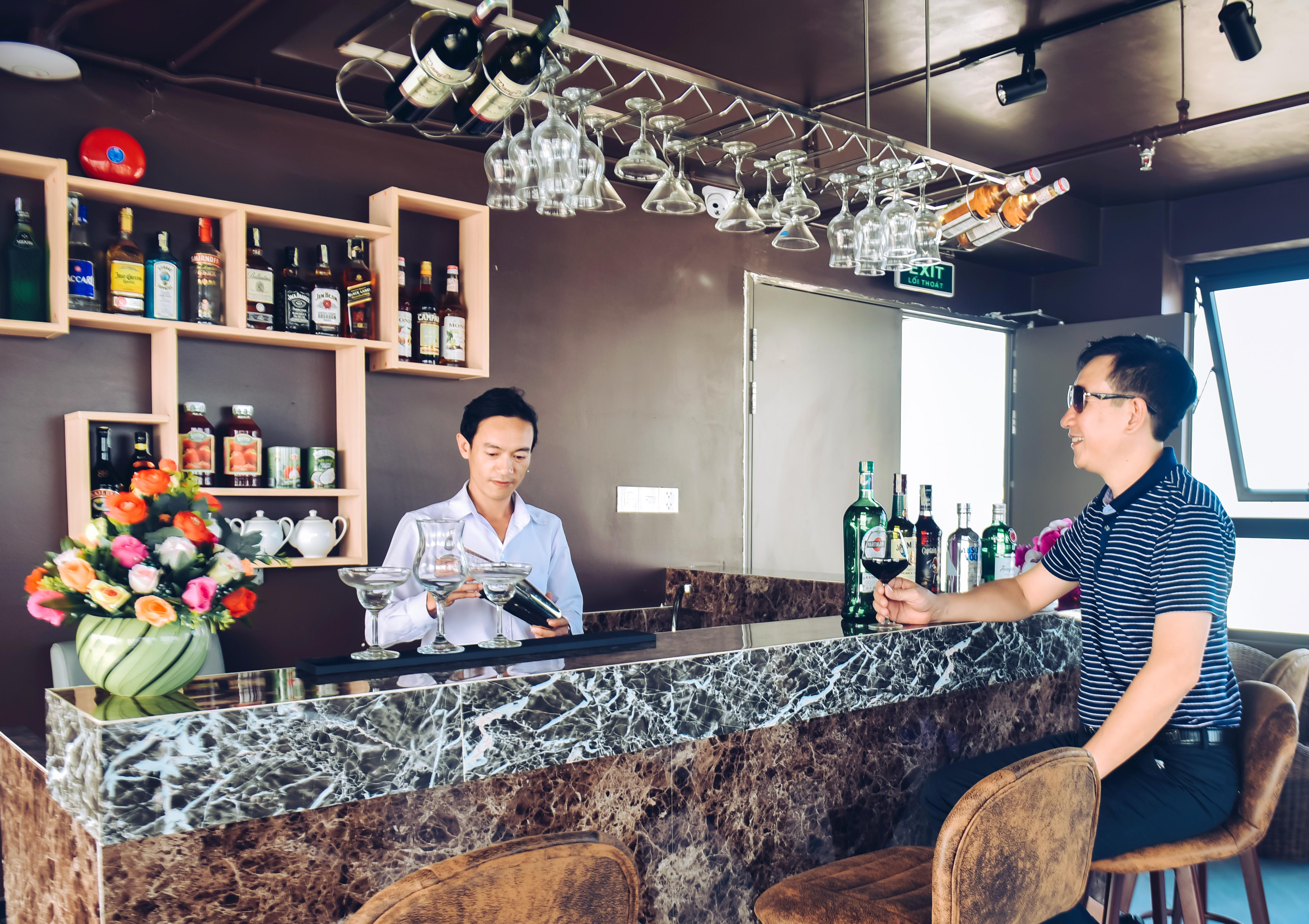 Ritzy Boutique Hotel Da Nang Beach Buitenkant foto