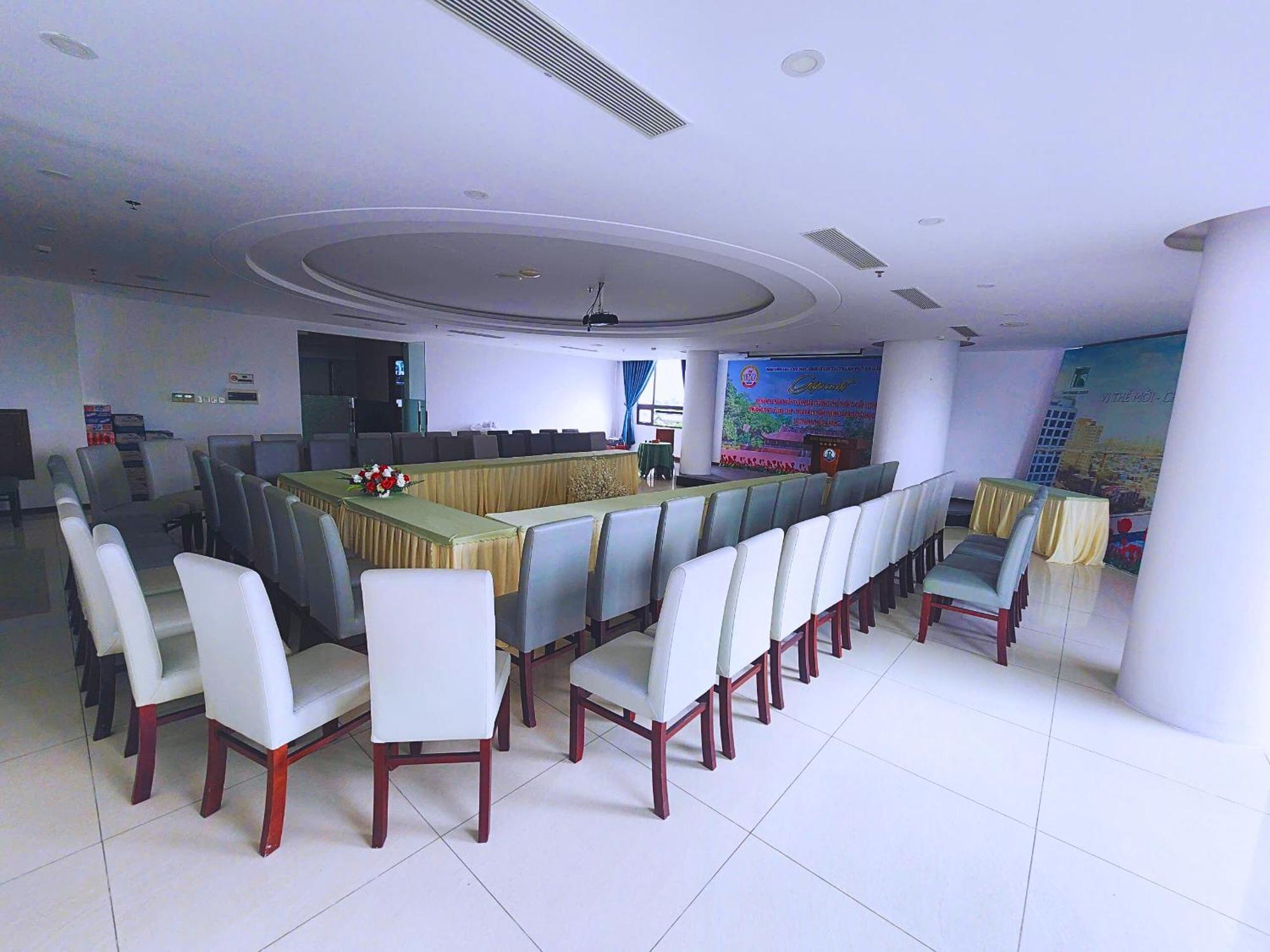 Ritzy Boutique Hotel Da Nang Beach Buitenkant foto