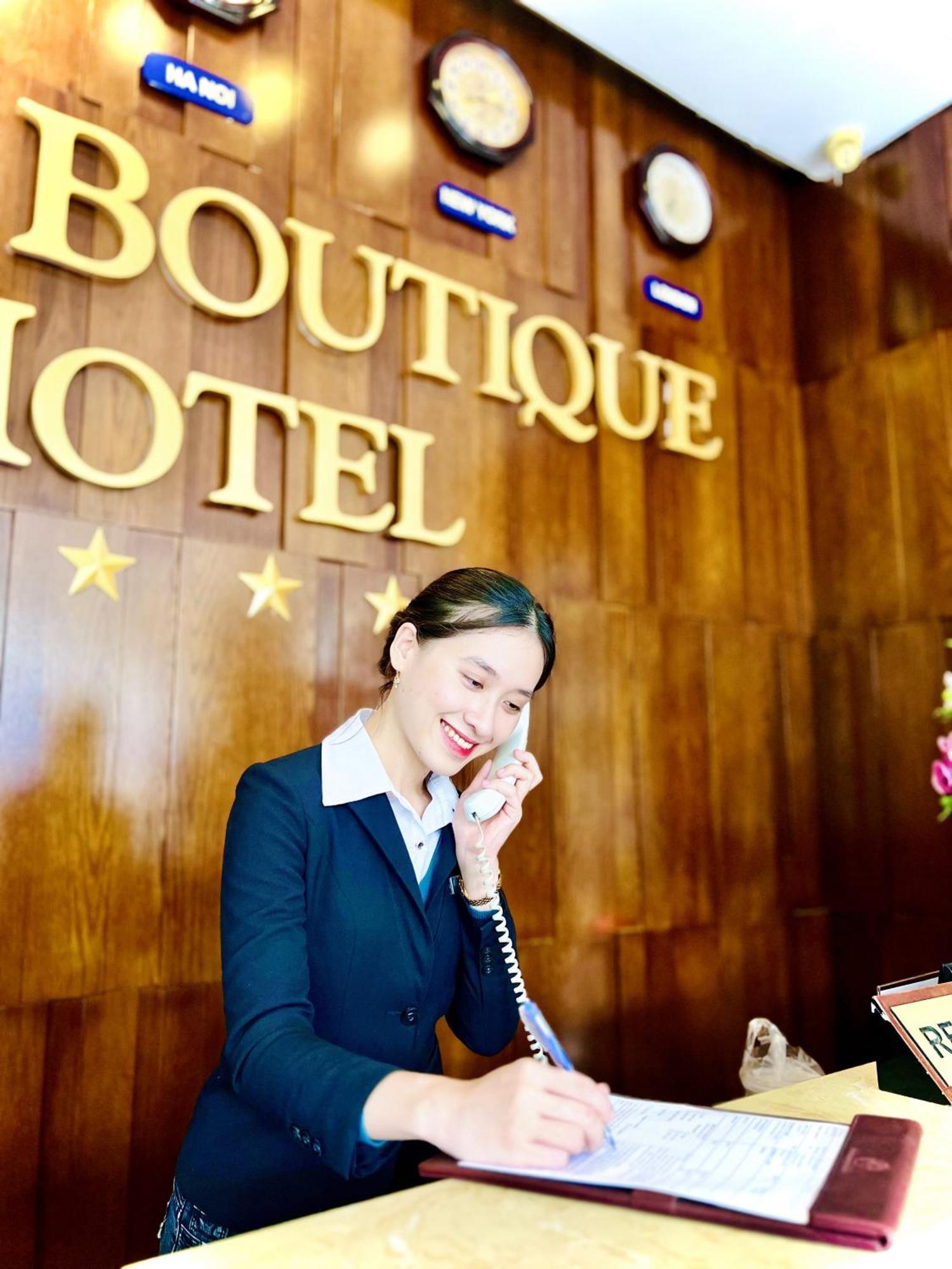 Ritzy Boutique Hotel Da Nang Beach Buitenkant foto