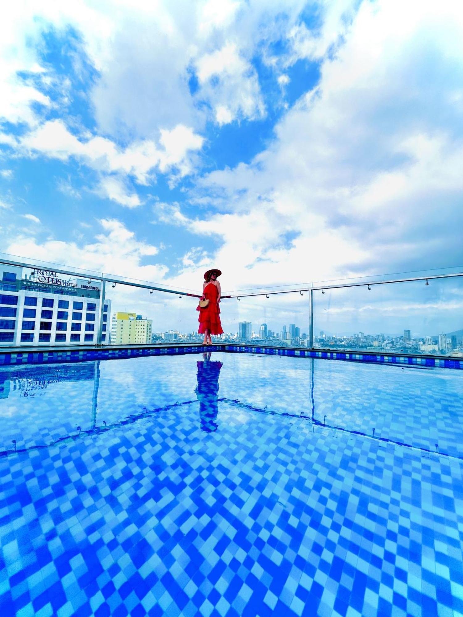 Ritzy Boutique Hotel Da Nang Beach Buitenkant foto