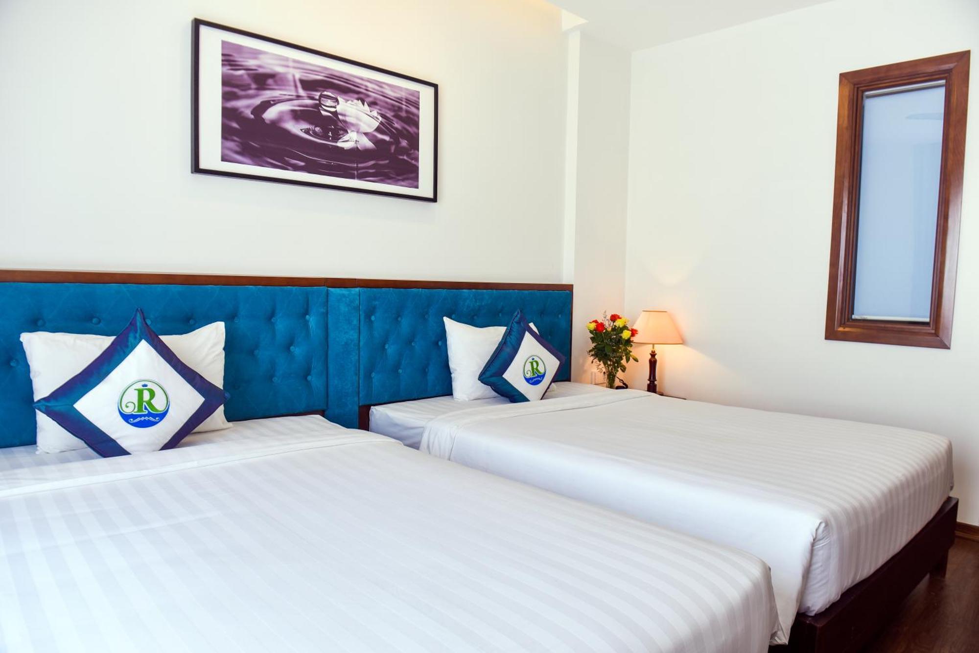 Ritzy Boutique Hotel Da Nang Beach Buitenkant foto