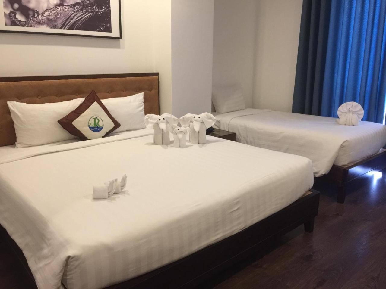 Ritzy Boutique Hotel Da Nang Beach Buitenkant foto